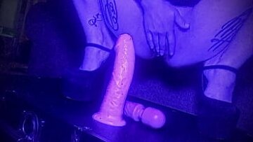 Jucăriile lui Mallory Knots și DP Fantasy: Joc anal cu Big Dildo