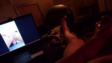 Tribute cu cocoș uns: Patricia te face să te cumzi tare cu gemete sexy și orgasme