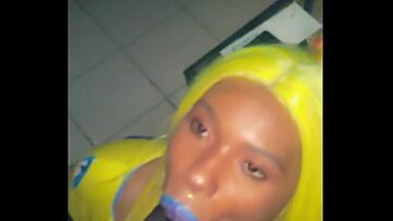 EvEeThRoatAhLoTt s-a întors cu o altă capodoperă nebunească a gâtului BBC, călugări profunde și muls mic.