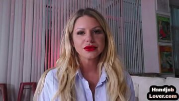 Urmărește-o pe această MILF plină cu ulei, cu o pradă mare, făcând o handjob uimitoare în POV în timp ce poartă ciorapi