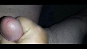 BukkakeTnman5 umple chiloții fiicei vitrege cu o mulțime de spermă